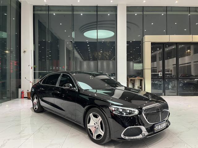 Mercedes-Benz Maybach S-Class 2024, фото 17