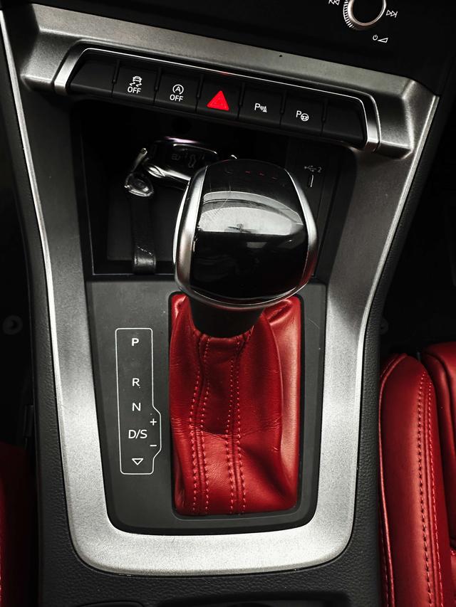Audi Q3 2021, фото 13