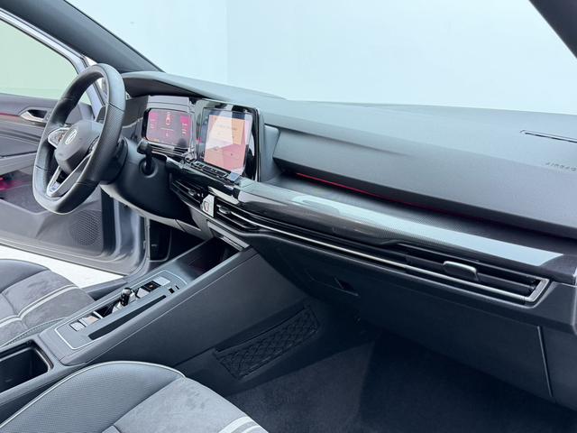 Volkswagen Golf 2023, фото 14