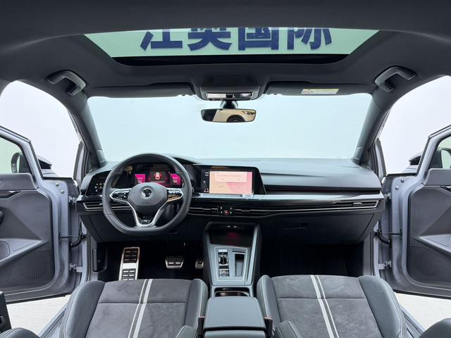 Volkswagen Golf 2023, фото 16