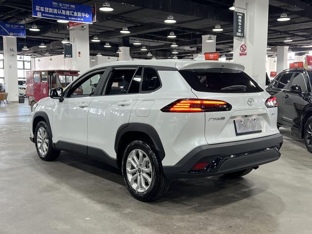 Toyota RAV4 2026, фото 17