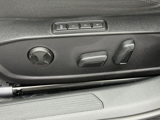 Volkswagen Golf 2023, фото 15