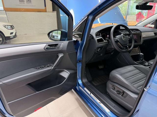 Volkswagen Tuan L 2022, фото 17