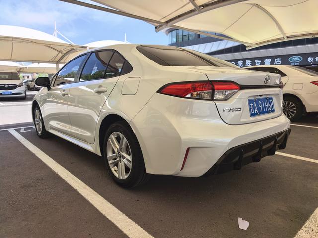 Toyota Corolla 2023, фото 15