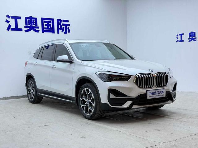 BMW X1 2022, фото 3