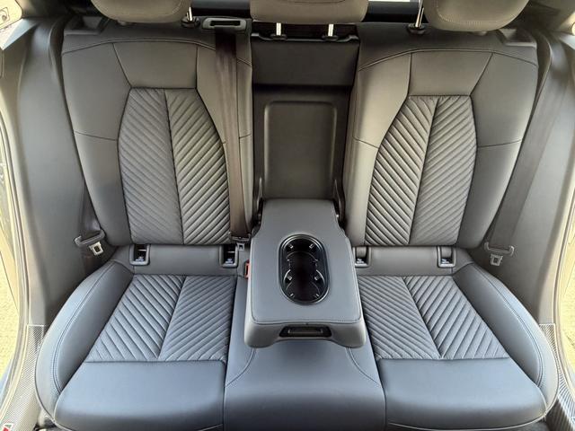 Audi A3 2023, фото 16