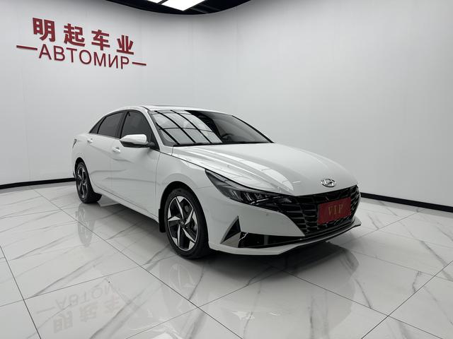 Hyundai Elantra 2022, фото 3