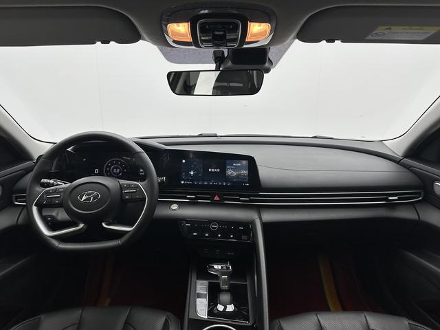 Hyundai Elantra 2022, фото 7