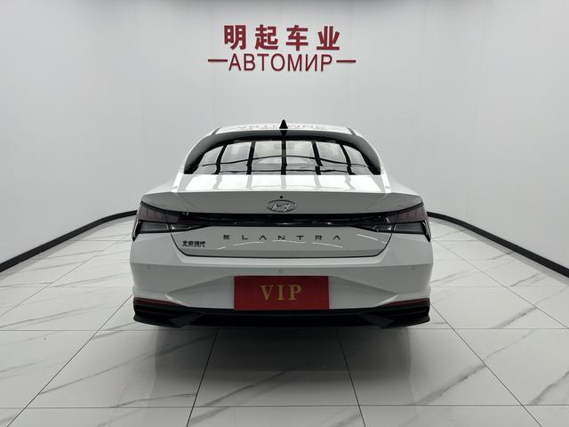 Hyundai Elantra 2022, фото 10