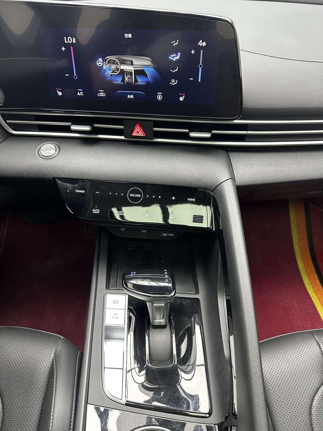 Hyundai Elantra 2022, фото 15