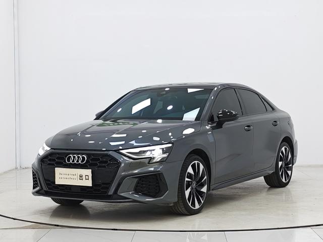 Audi A3 2022, 1.4 л турбо, 7-ступенчатая двойное сцепление, Передний привод, пробег 38 000 км — авто из Китая с пробегом