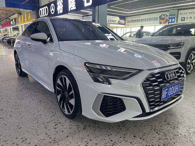 Audi A3 2023, фото 3