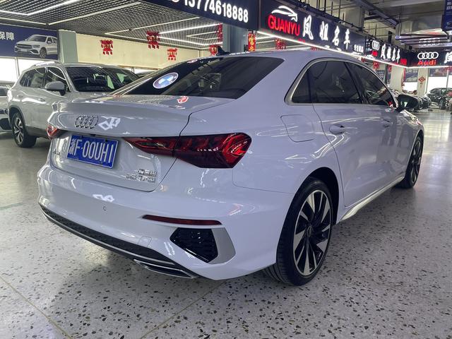 Audi A3 2023, фото 5