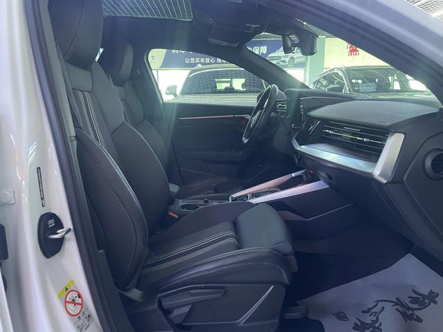 Audi A3 2023, фото 12