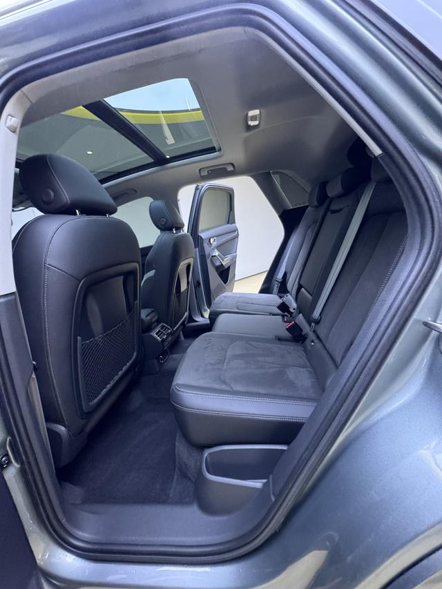 Audi Q3 2023, фото 14