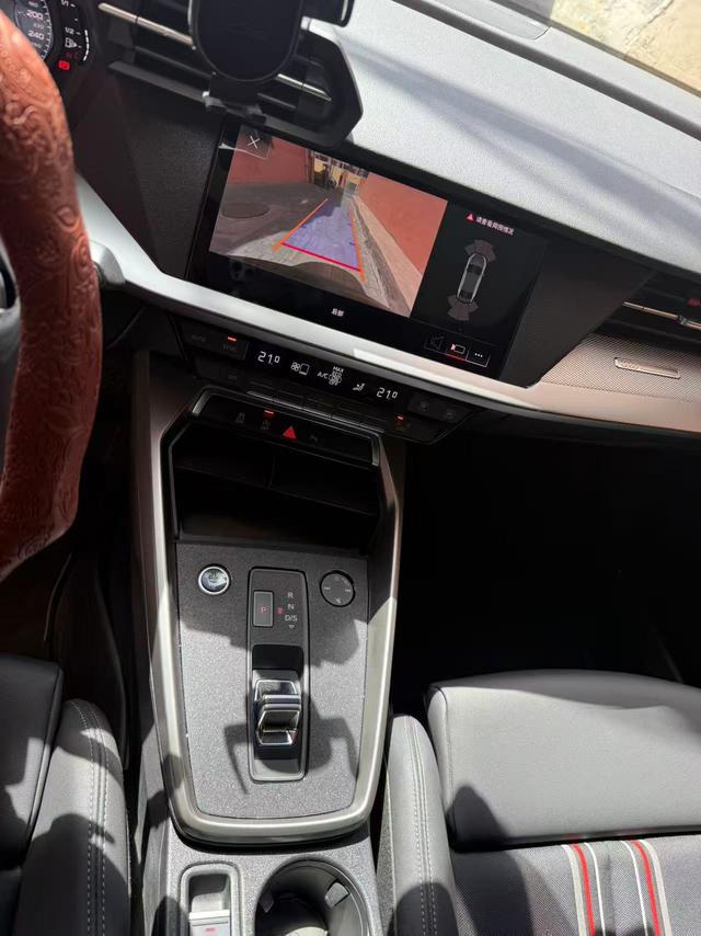 Audi A3 2022, фото 2