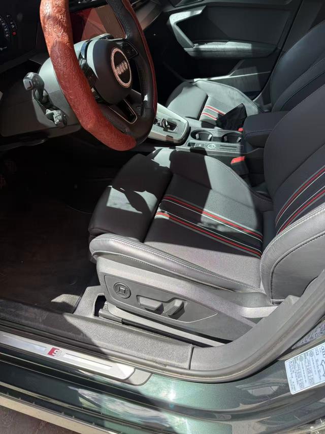 Audi A3 2022, фото 3