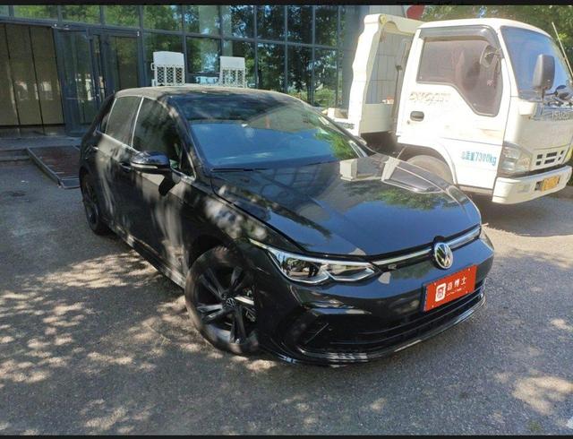Volkswagen Golf 2023, фото 2