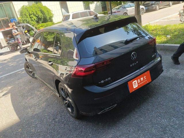 Volkswagen Golf 2023, фото 4