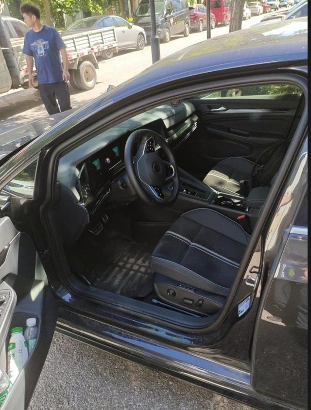 Volkswagen Golf 2023, фото 6