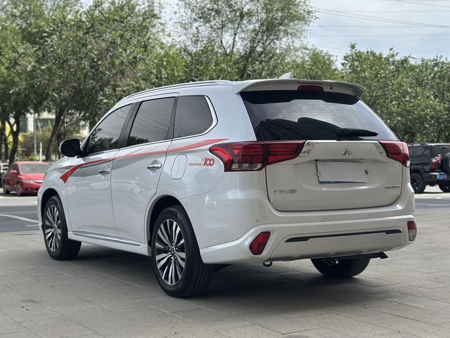Mitsubishi Outlander 2021, фото 14