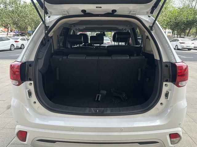 Mitsubishi Outlander 2021, фото 15