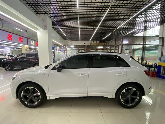 Audi Q3 2022, фото 4