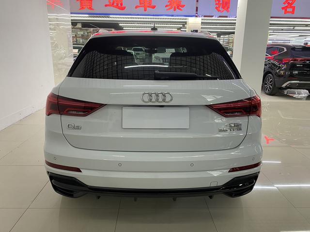 Audi Q3 2022, фото 6