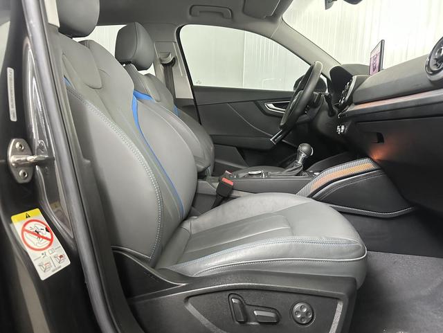 Audi Q2L 2022, фото 15