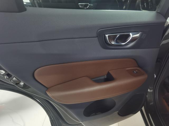 Volvo XC60 2021, фото 17