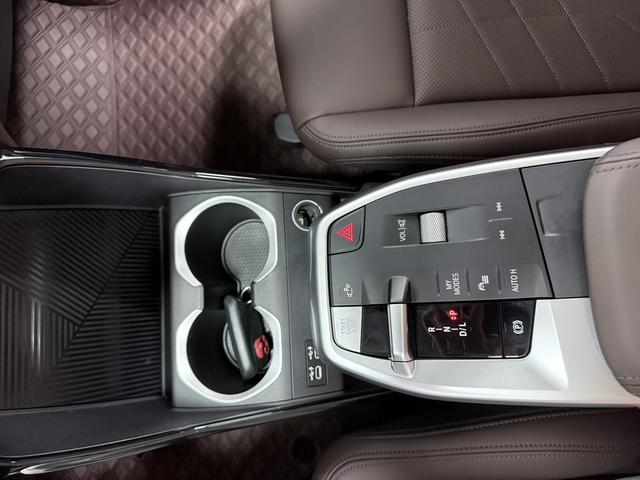 BMW X1 2023, фото 16