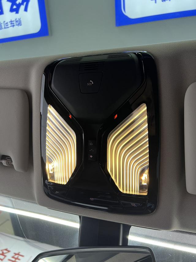 BMW 3 2023, фото 11