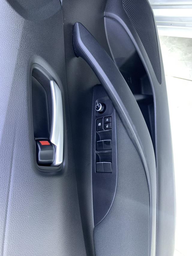 Toyota Corolla 2023, фото 4