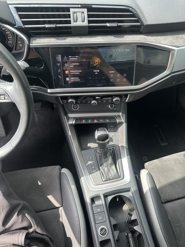 Audi Q3 2022, фото 15