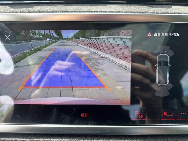 Audi Q3 2022, фото 16