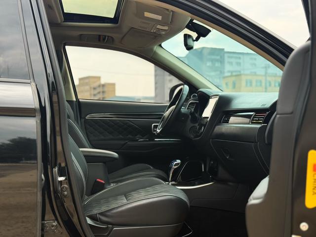 Mitsubishi Outlander 2021, фото 15