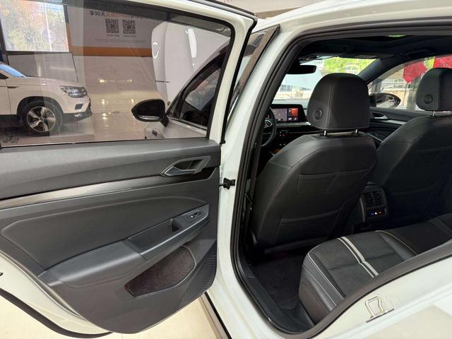 Volkswagen Golf 2021, фото 17