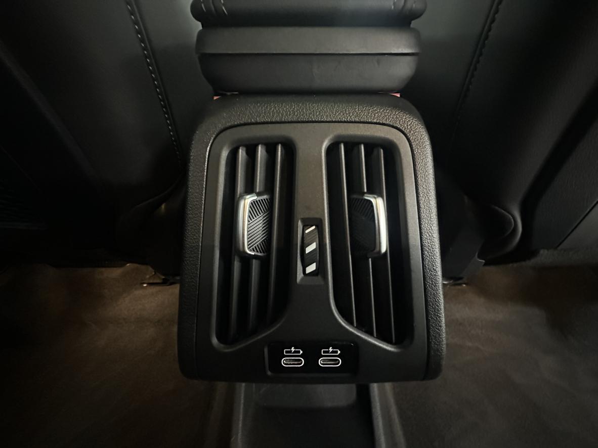 BMW X1 2023, фото 16