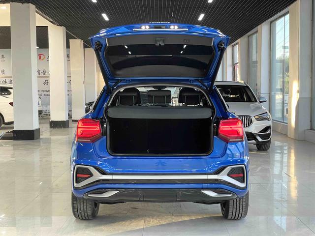 Audi Q2L 2022, фото 16