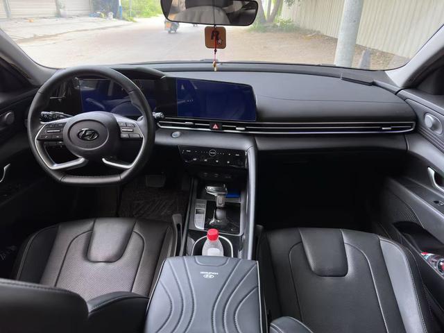 Hyundai Elantra 2022, фото 9