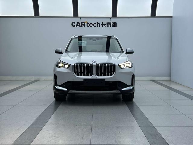 BMW X1 2023, фото 2