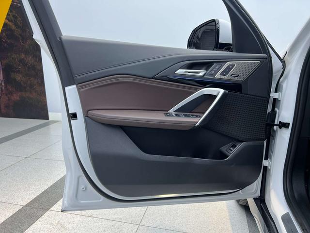 BMW X1 2023, фото 13
