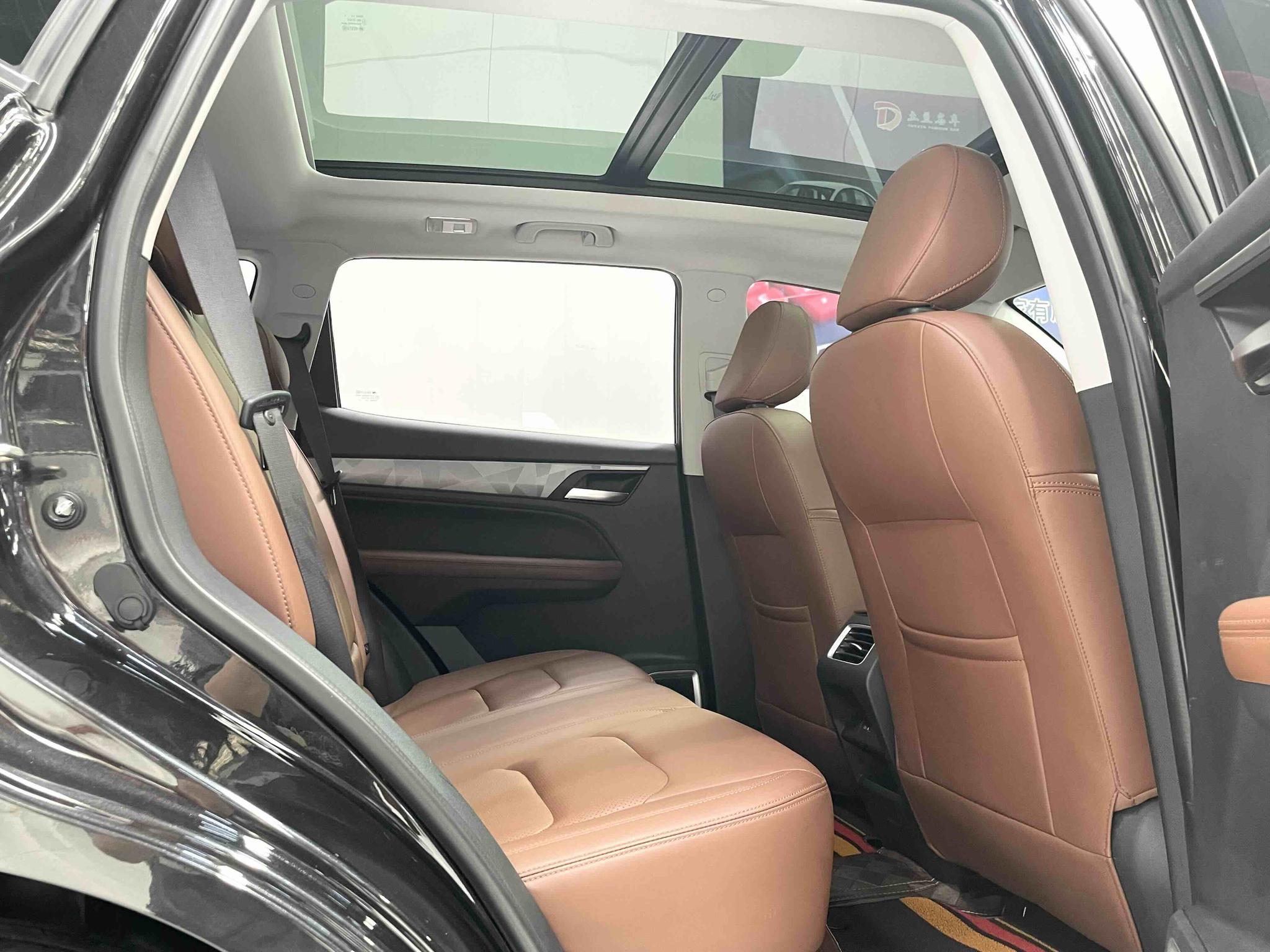 Geely Emgrand X6 2021, фото 13
