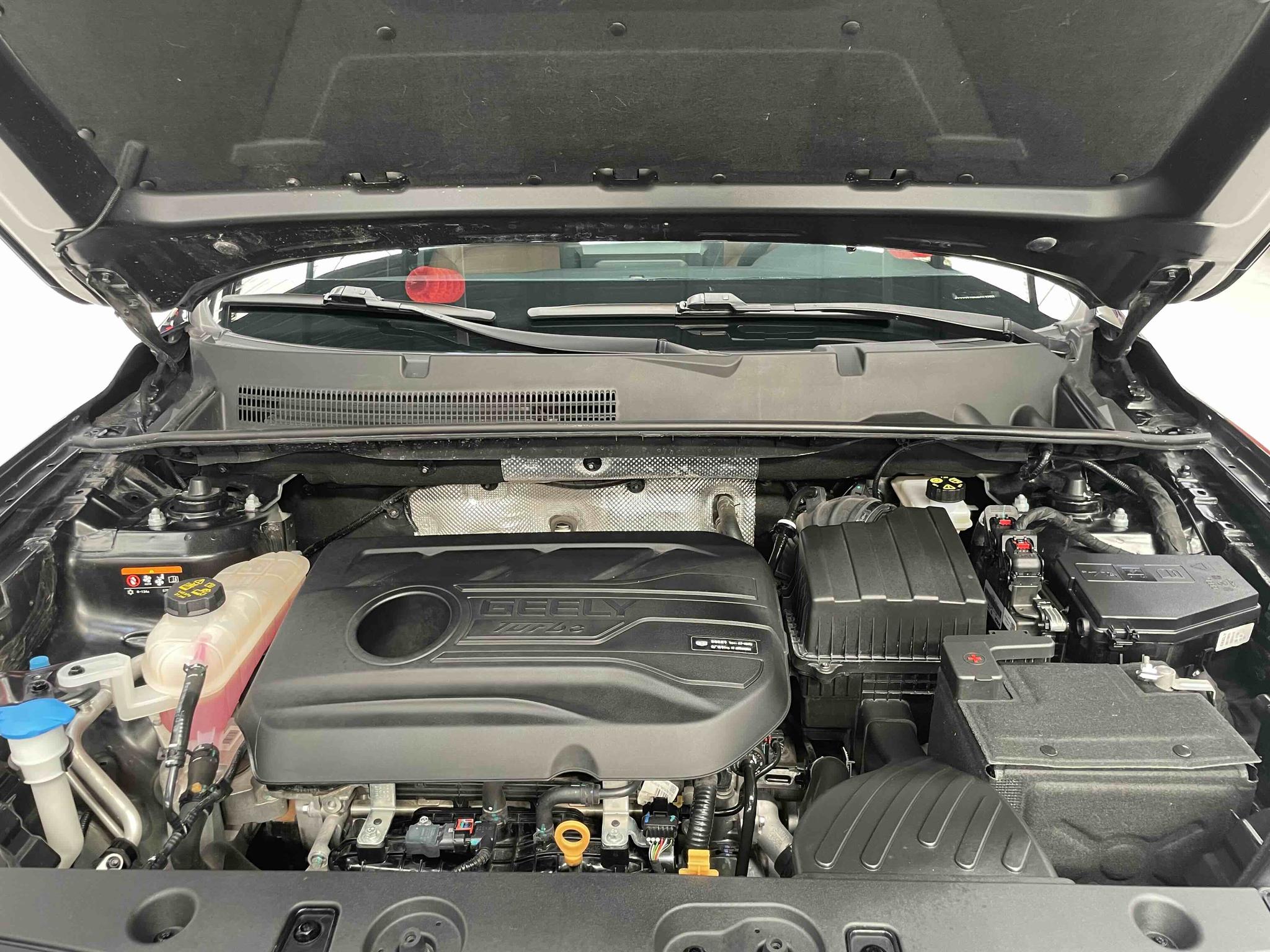Geely Emgrand X6 2021, фото 17