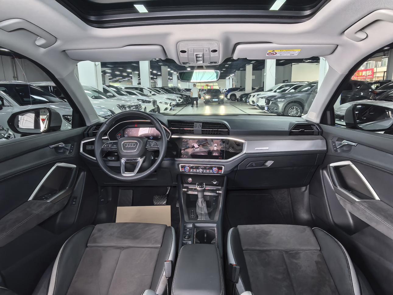 Audi Q3 2023, фото 17