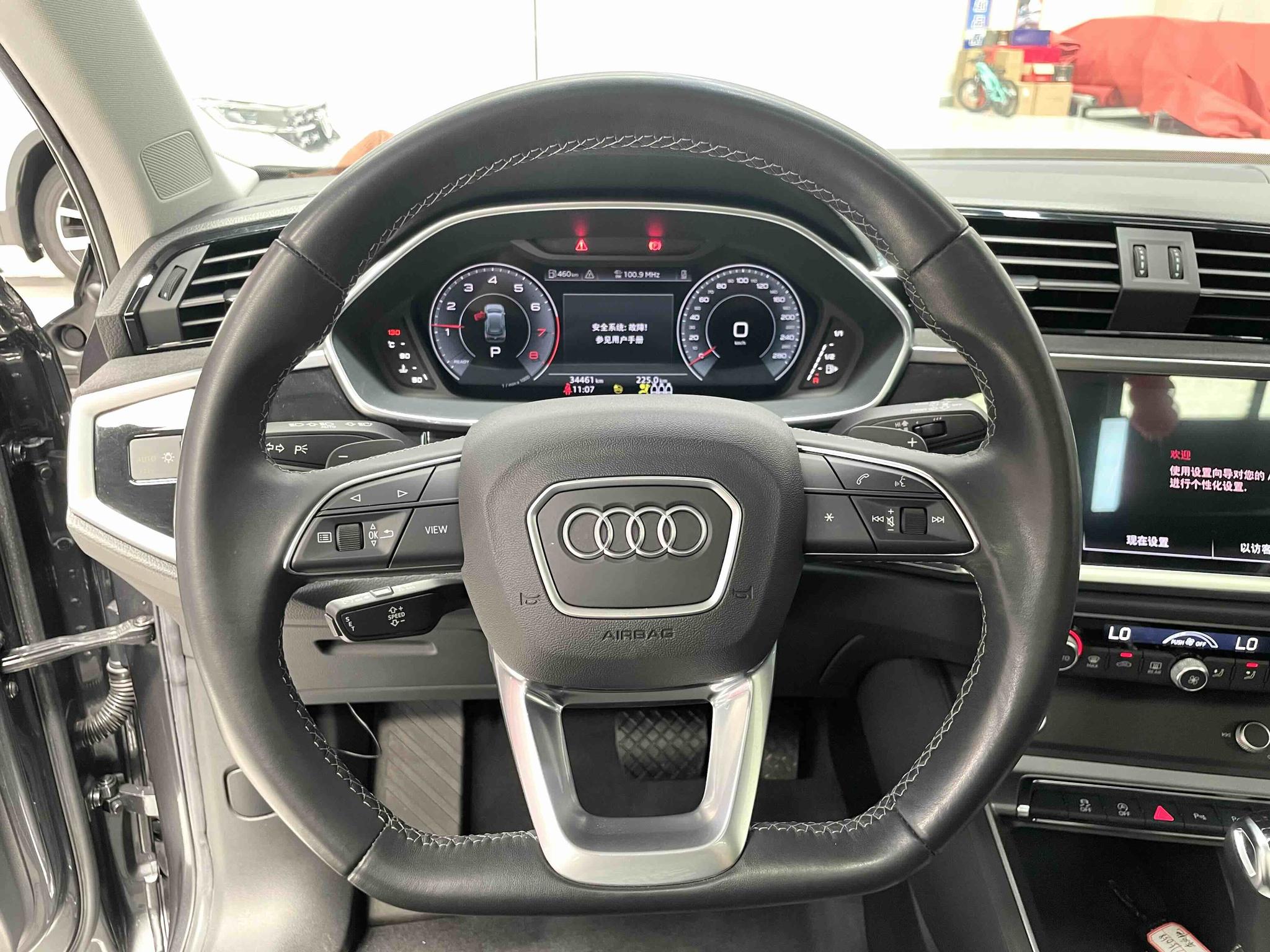 Audi Q3 2022, фото 8
