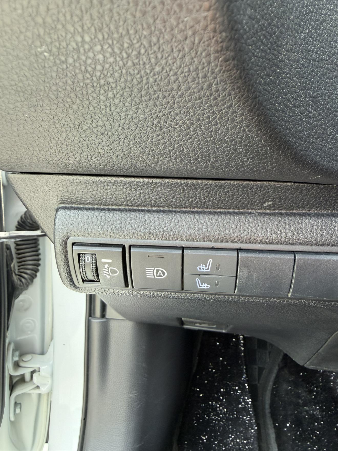 Toyota Corolla 2022, фото 11