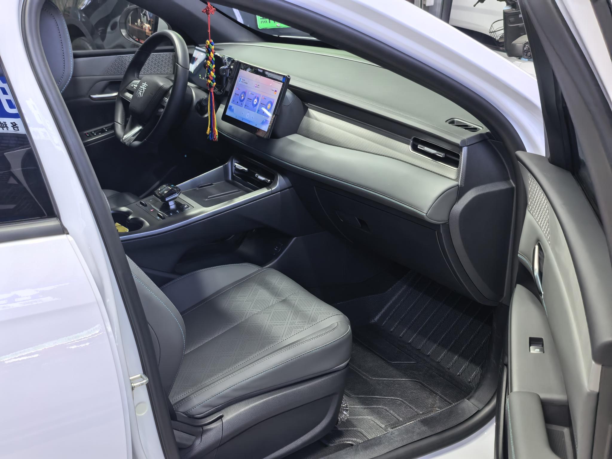 BYD Qin PLUS 2025, фото 16