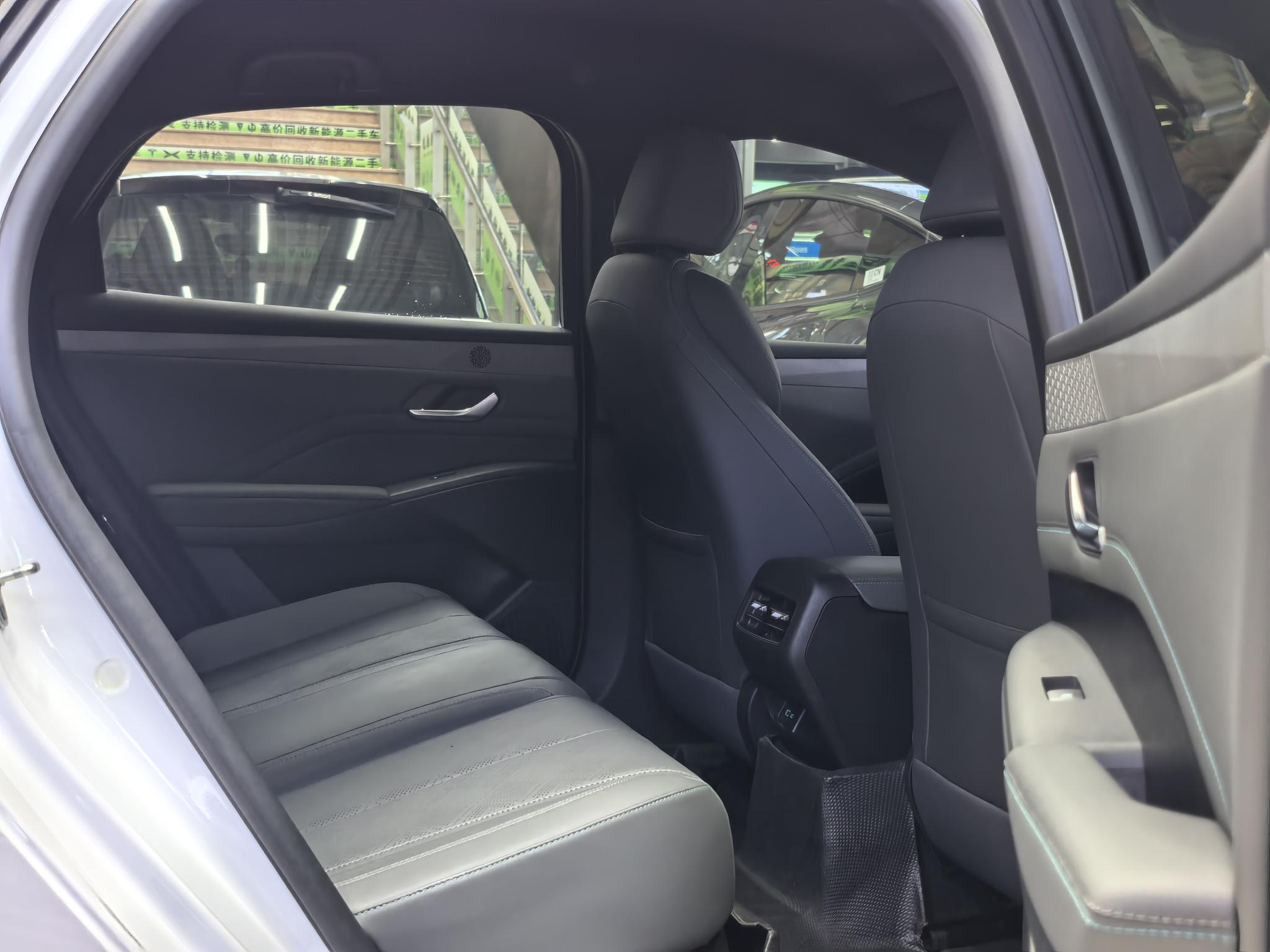 BYD Qin PLUS 2025, фото 17