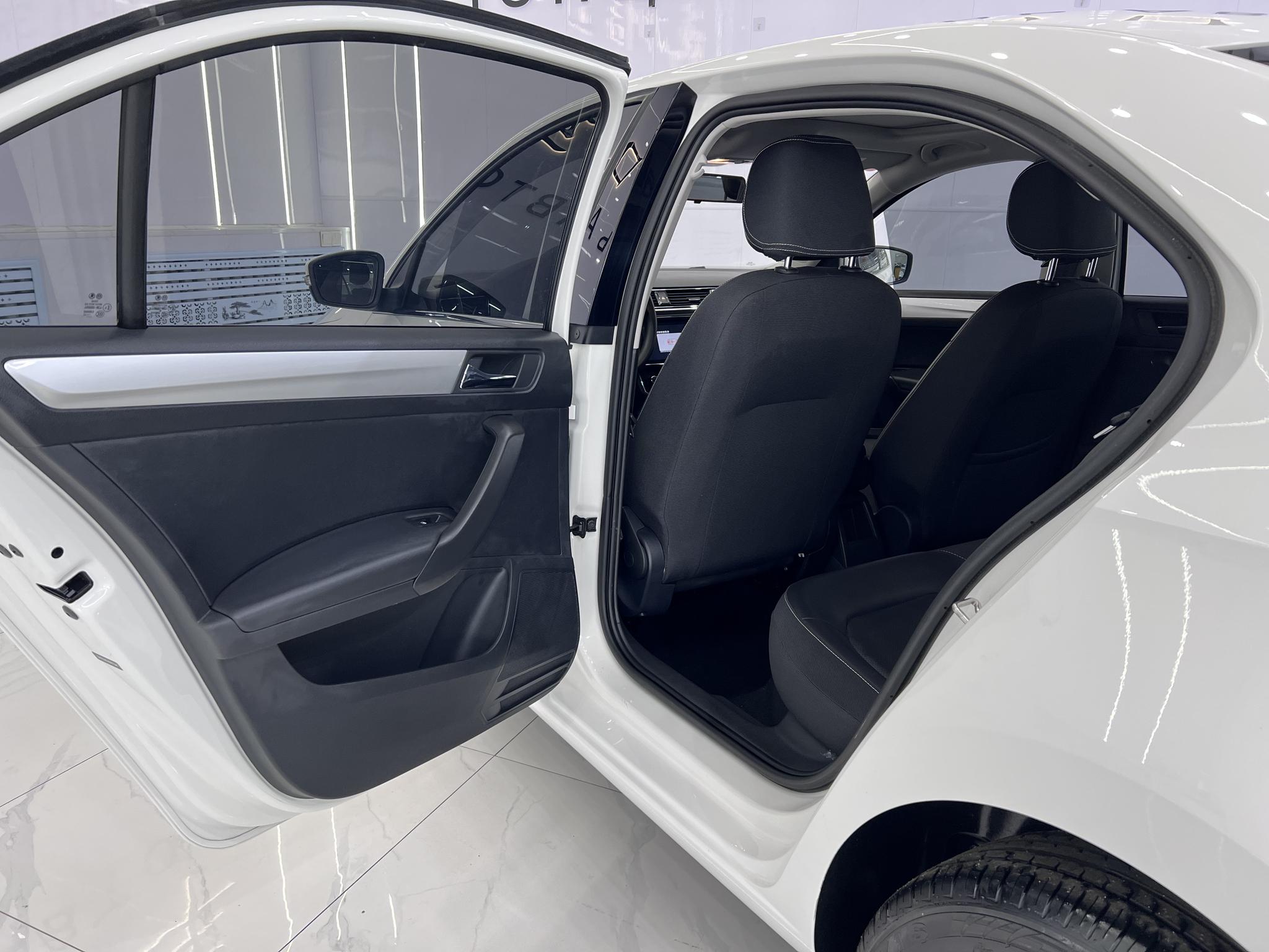 Skoda Rapid 2022, фото 9
